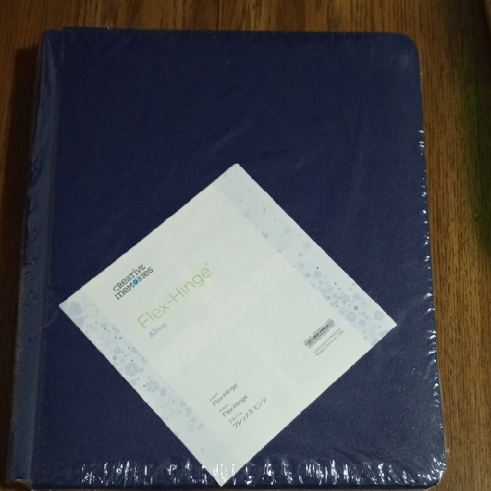 NEW Creative Memories Flex-Hinge Album in Navy